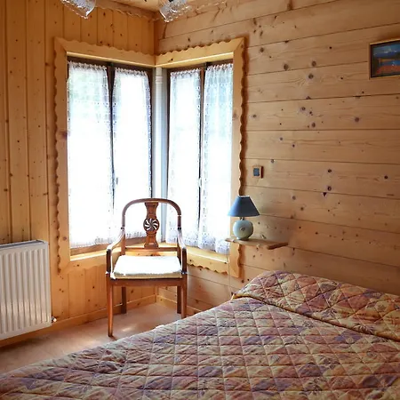 Les Touristes Hotel 2*