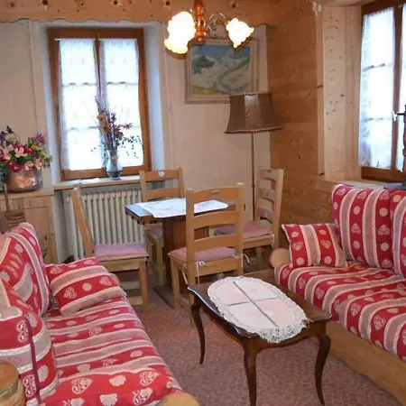 Hotell Les Touristes 2*
