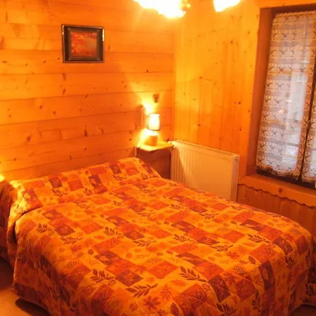 Les Touristes Hotell