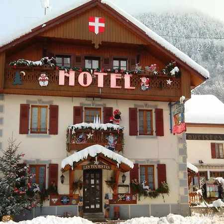 Les Touristes Hotel